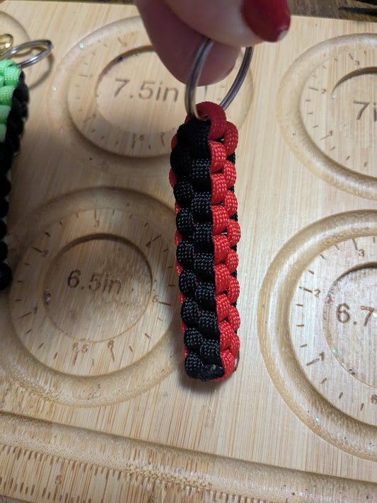Men's Paracord keychain
